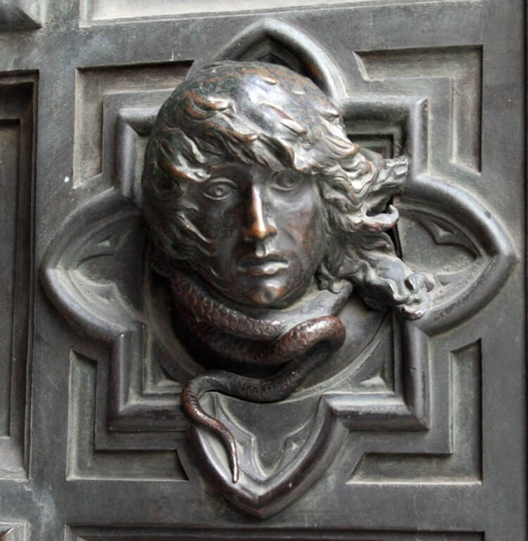 FIRENZE: QUELLA SERPE IN DUOMO