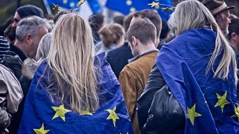 UNA PIAZZA PER L’EUROPA. E SE AL POGGIO SI TROVASSE CONCORDIA? (POI SI PARLA DI RICARICHE. E DI TAR).